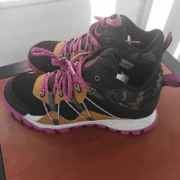 Timberland Women's Black and Pink Hiking Shoes - Picture 4 of 13